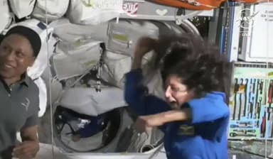 इंटरनैशनल स्पेस स्टेशन पहुंचने पर अंतरिक्षयात्री सुनीता विलियम्स ने किया डांस #अंतरिक्ष