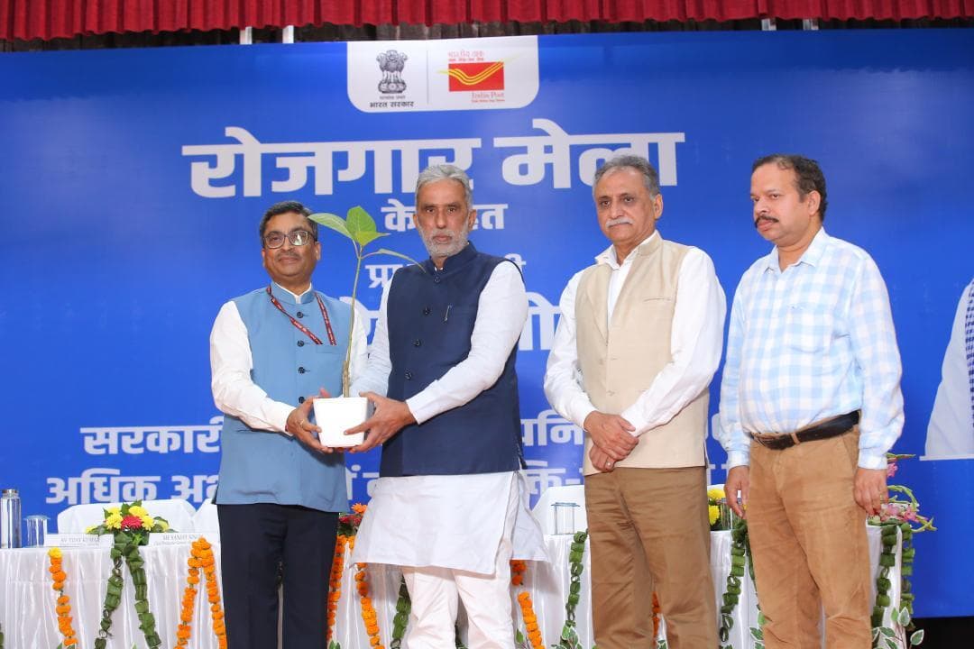 दिनांक 29-10-2024 सनातन धर्म कॉलेज,अम्बाला, हरियाणा में रोजगार मेला आयोजित कर 221 उमीदवारो को नियुक्ति पत्र दिए गए |