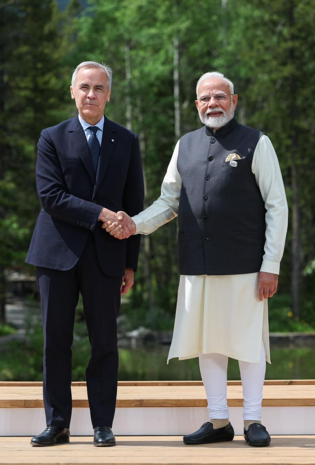 કેનેડાના PM માર્ક કાર્નેએ #G7Summit2025 માં ભાગ લેવા બદલ PM મોદીનું ઉષ્માભર્યું સ્વાગત કર્યું.