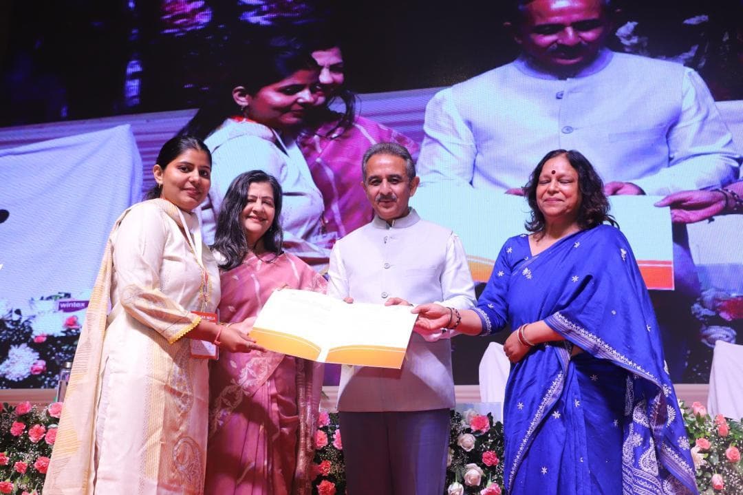 “रोजगार मेला 2026, लखनऊ — रोजगार के अवसर एवं नियुक्ति-पत्र वितरण।”