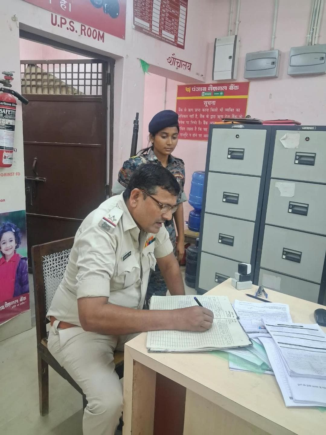 मधुबनी पुलिस द्वारा वित्तीय सुरक्षा सुनिश्चित करने हेतु जिला अंतर्गत सभी बैंक/ एटीएम आदि की जांच की जा रही हैं ।